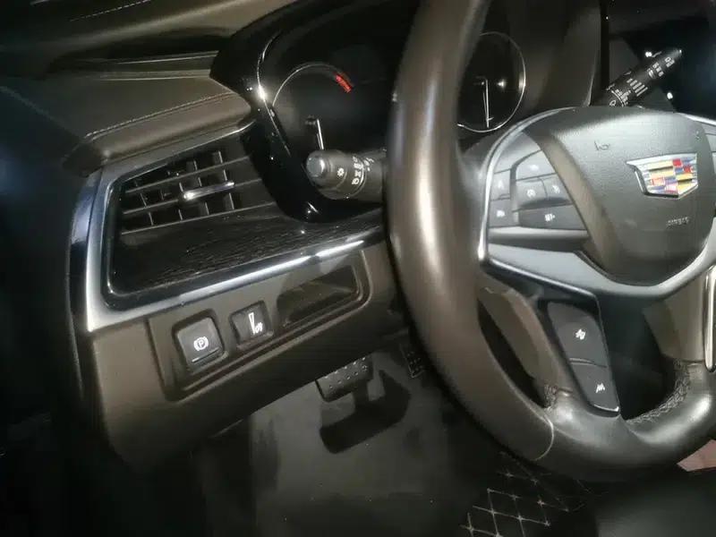 Cadillac XT5 2022 2.0T 2WD Luxury — миниатюра 13
