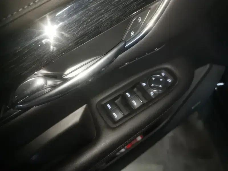 Cadillac XT5 2022 2.0T 2WD Luxury — миниатюра 15