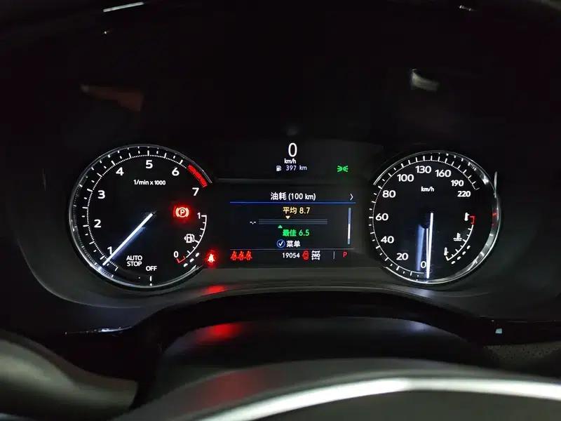 Cadillac XT5 2024 2.0T AWD Luxury Hummingbird Edition — миниатюра 13