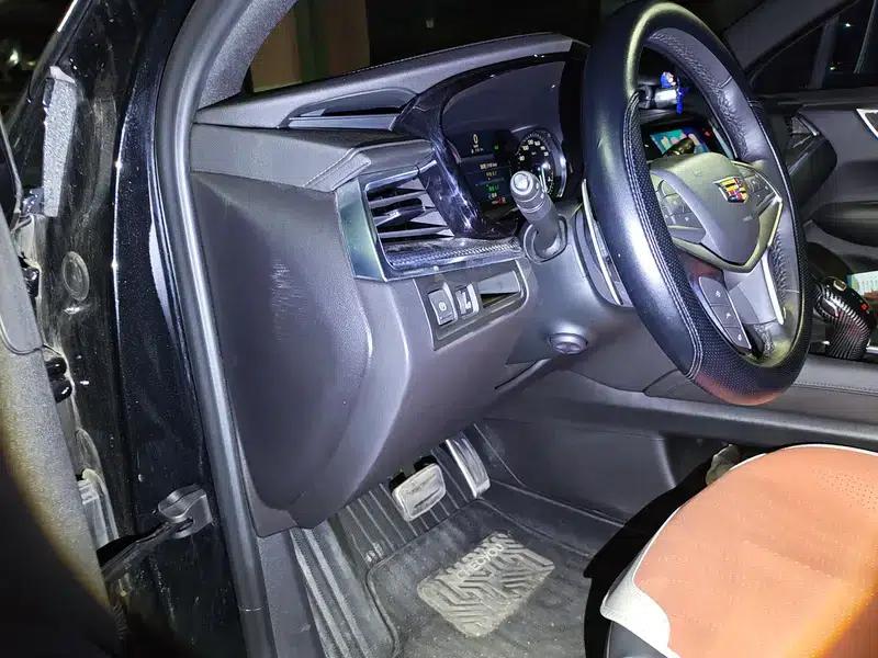 Cadillac XT5 2024 2.0T AWD Luxury Hummingbird Edition — миниатюра 14