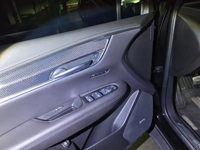 Cadillac XT5 2024 2.0T AWD Luxury Hummingbird Edition — миниатюра 16