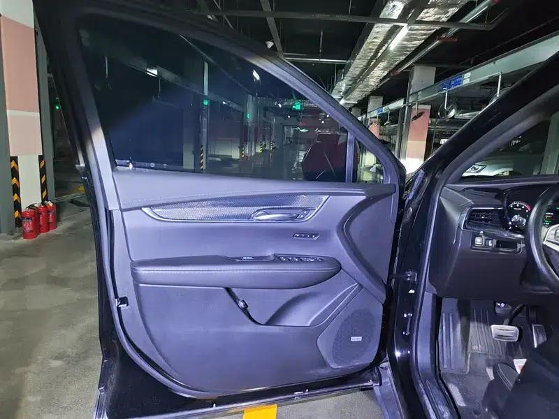 Cadillac XT5 2024 2.0T AWD Luxury Hummingbird Edition — миниатюра 17