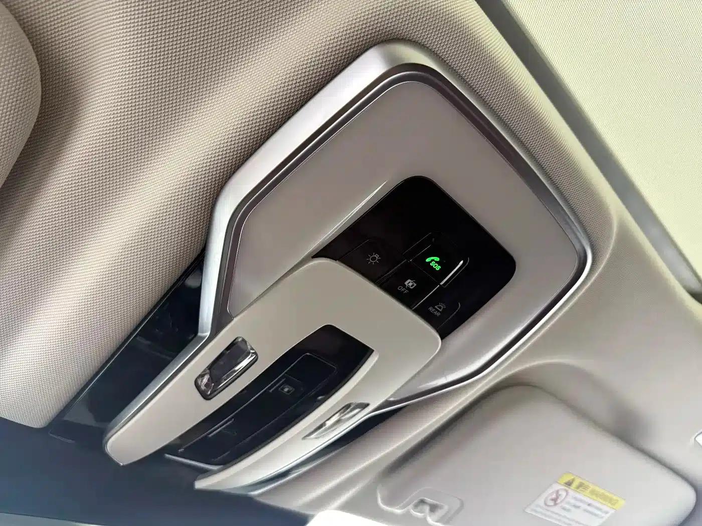 Hongqi E-HS9 2022 Model 690km Flagship Edition (Six Seats) — миниатюра 16