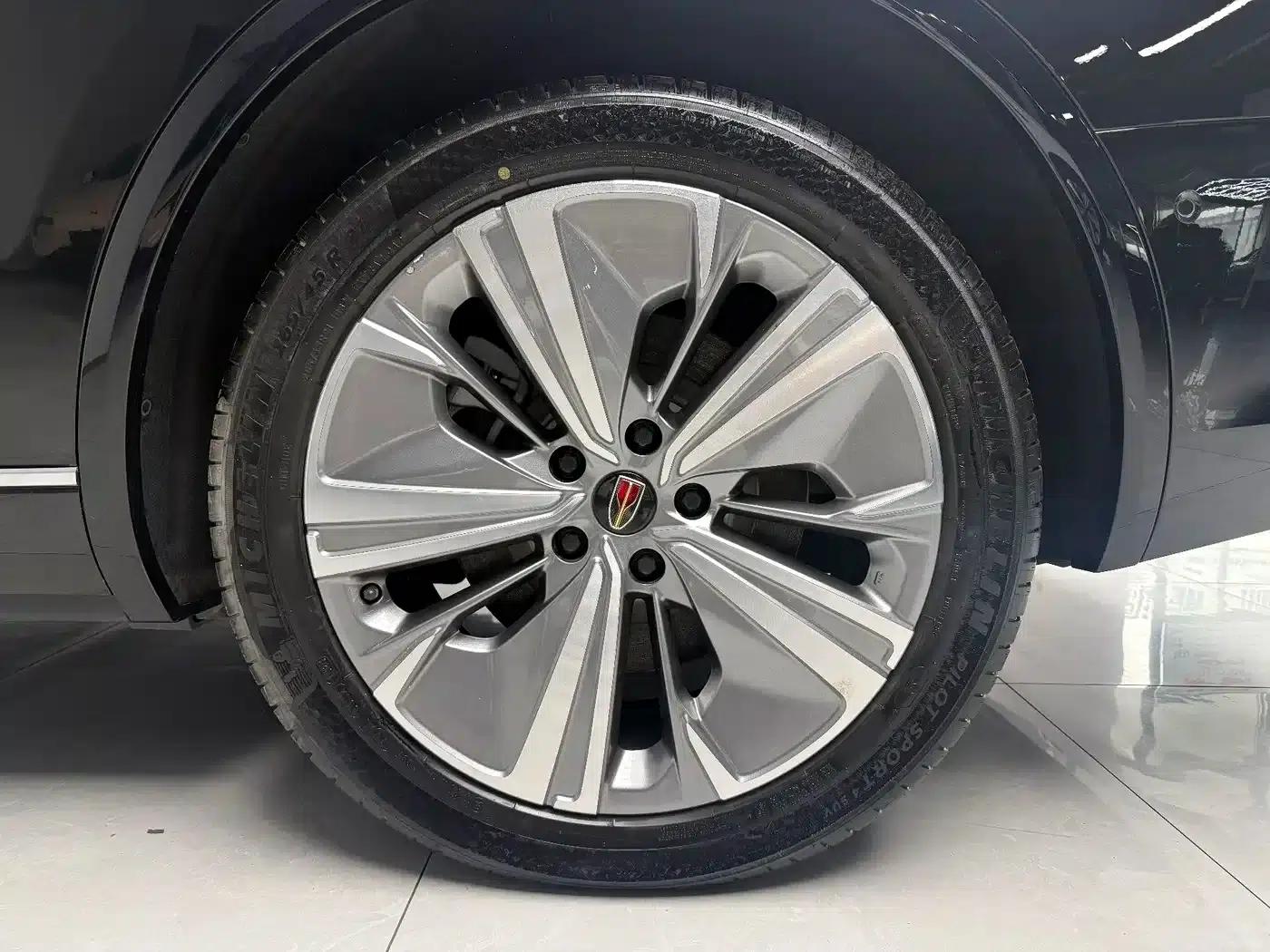 Hongqi E-HS9 2022 Model 690km Flagship Edition (Six Seats) — миниатюра 7