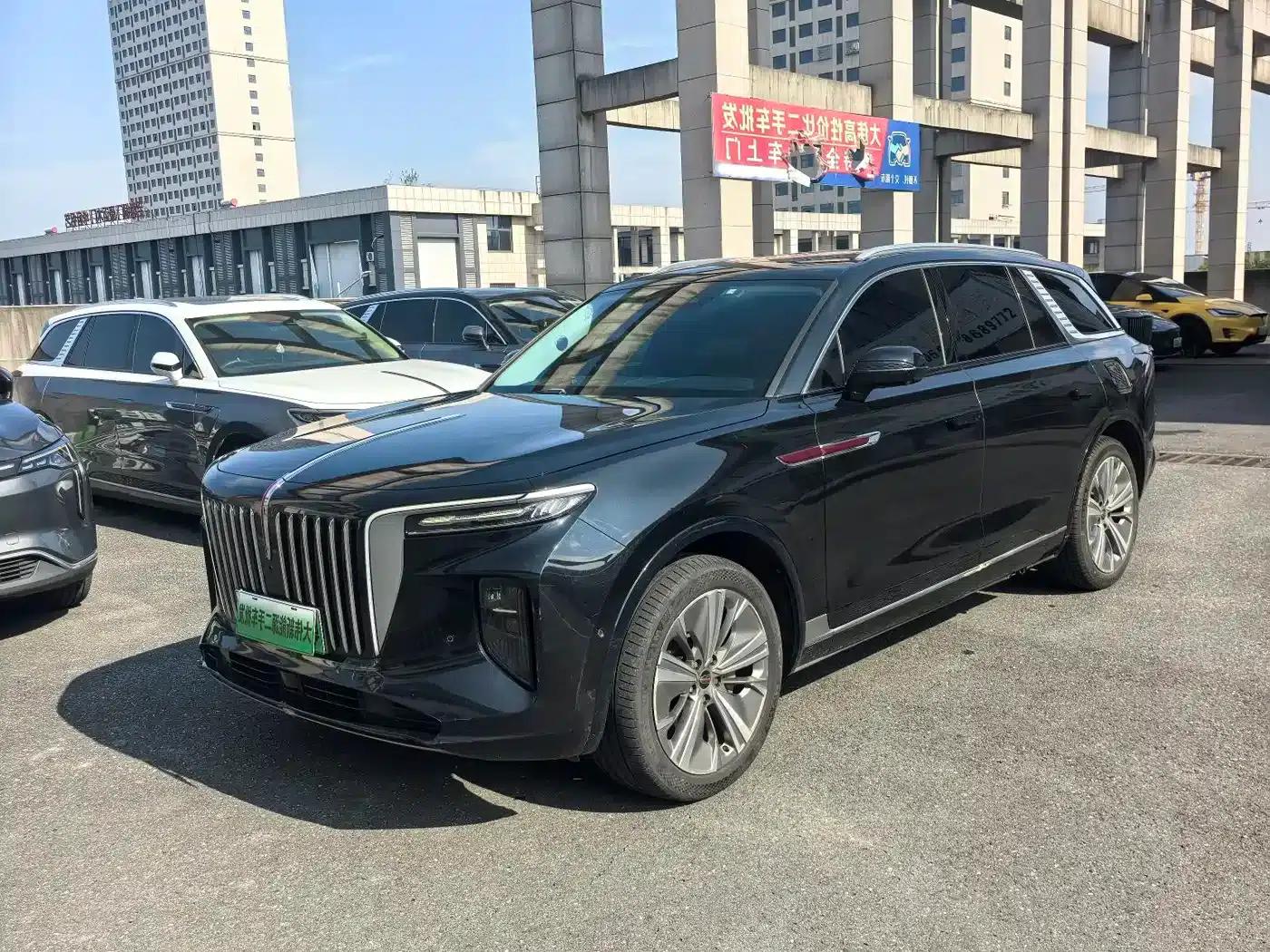 Hongqi E-HS9 2022 Model 690km Flagship Edition (Six Seats) — миниатюра 1