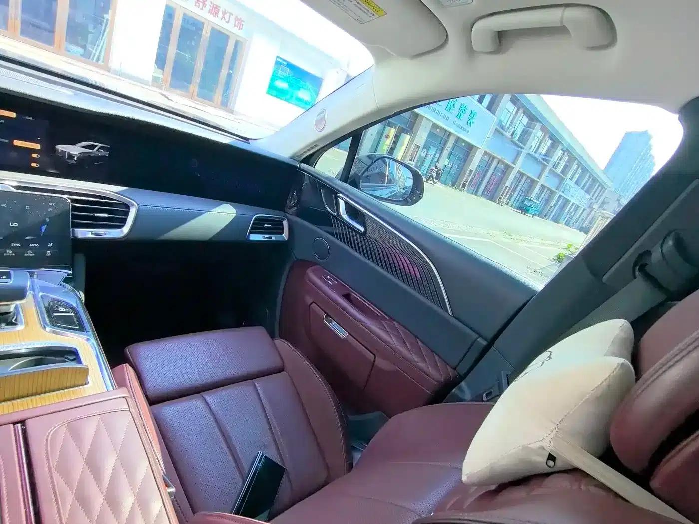 Hongqi E-HS9 2022 Model 690km Flagship Edition (Six Seats) — миниатюра 9
