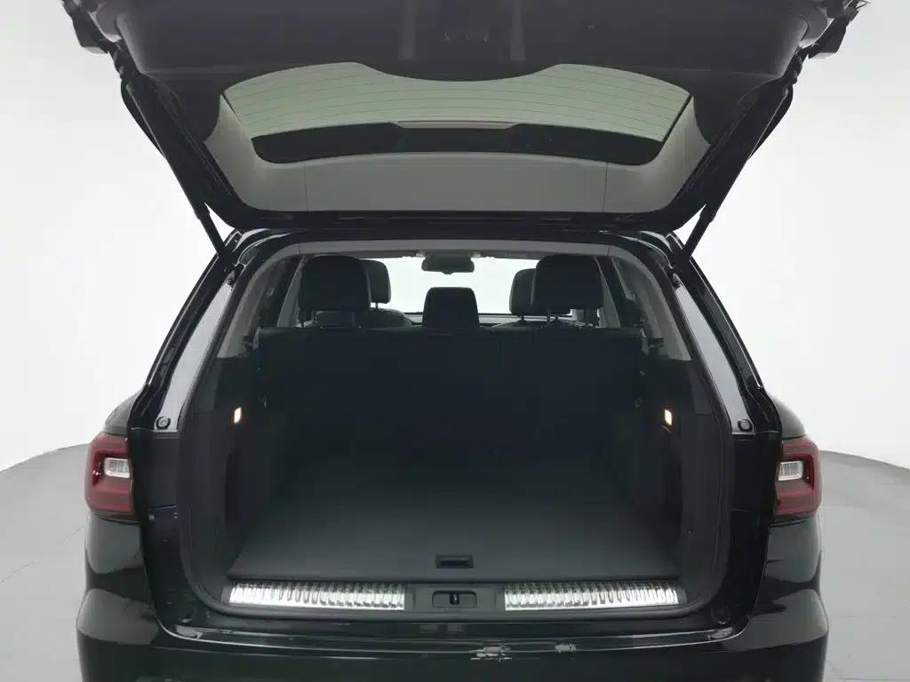 Hongqi HS7 2022 2.0T DCT 2WD Intelligent Flagship Edition (5-seater) — миниатюра 16