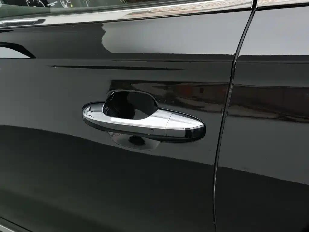 Hongqi HS7 2022 2.0T DCT 2WD Intelligent Flagship Edition (5-seater) — миниатюра 18