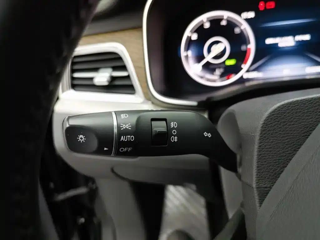 Hongqi HS7 2022 2.0T DCT 2WD Intelligent Flagship Edition (5-seater) — миниатюра 21