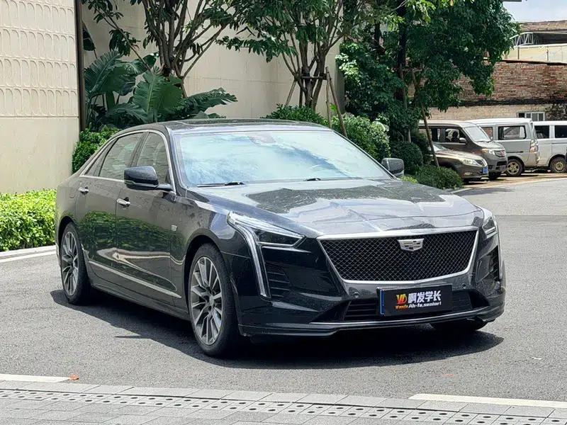 2022 Cadillac CT6 28T Platinum — миниатюра 3