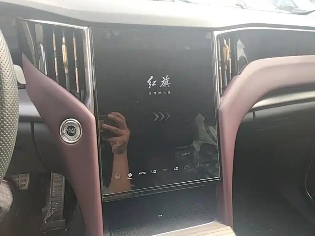 Hongqi HS7 PHEV 2024 2.0T PHEV 4WD Flagship Edition 6-seater — миниатюра 13