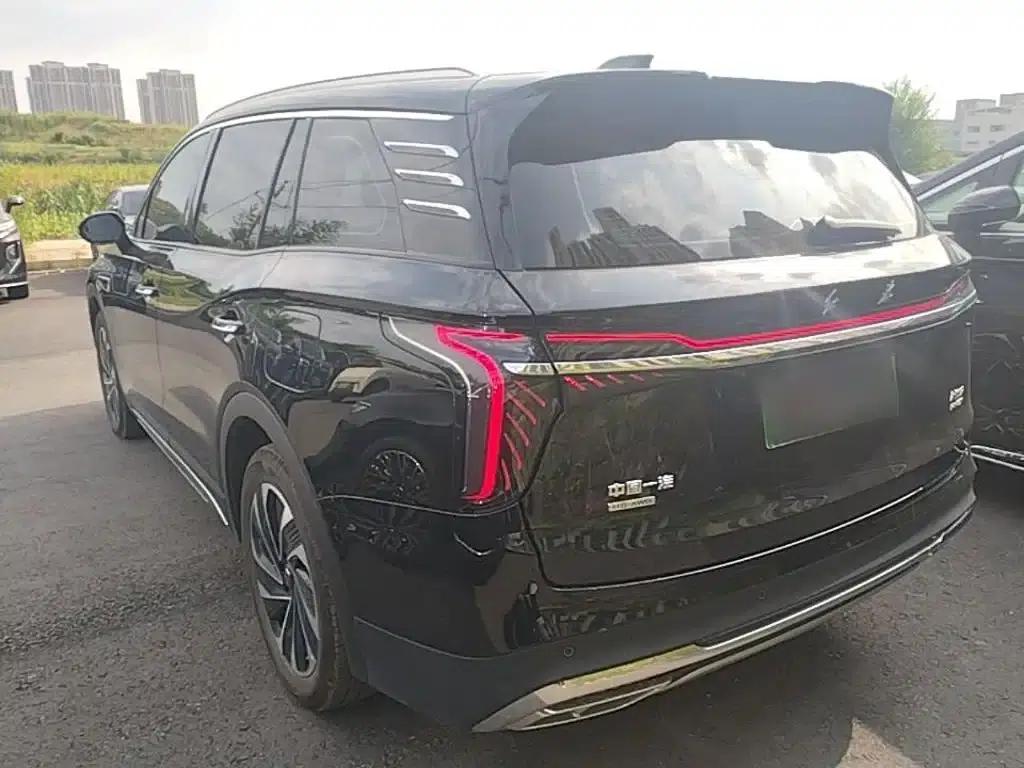 Hongqi HS7 PHEV 2024 2.0T PHEV 4WD Flagship Edition 6-seater — миниатюра 5