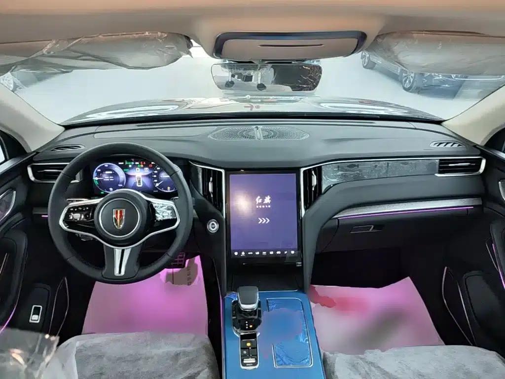Hongqi HS7 PHEV 2025 2.0T PHEV 2WD Flagship Edition 6-seater — миниатюра 10