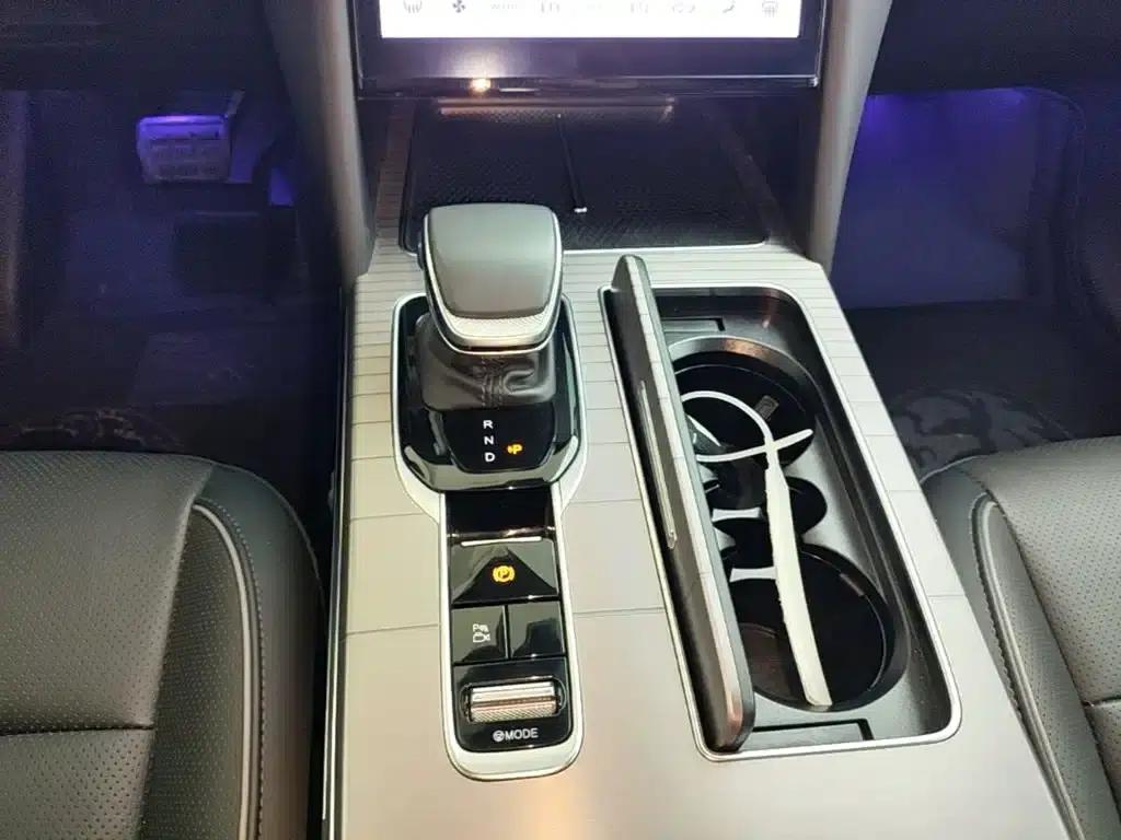 Hongqi HS7 PHEV 2024 2.0T PHEV 4WD Flagship Edition 6-seater — миниатюра 14