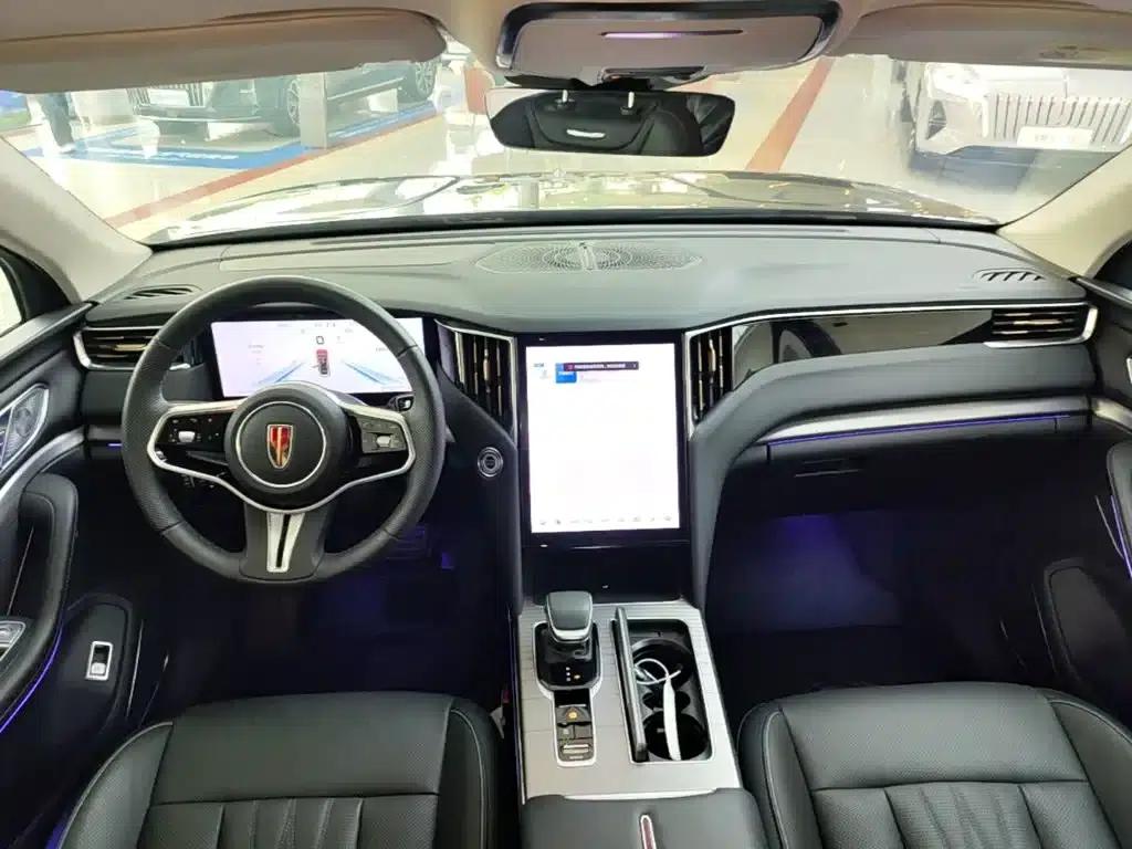 Hongqi HS7 PHEV 2024 2.0T PHEV 4WD Flagship Edition 6-seater — миниатюра 10