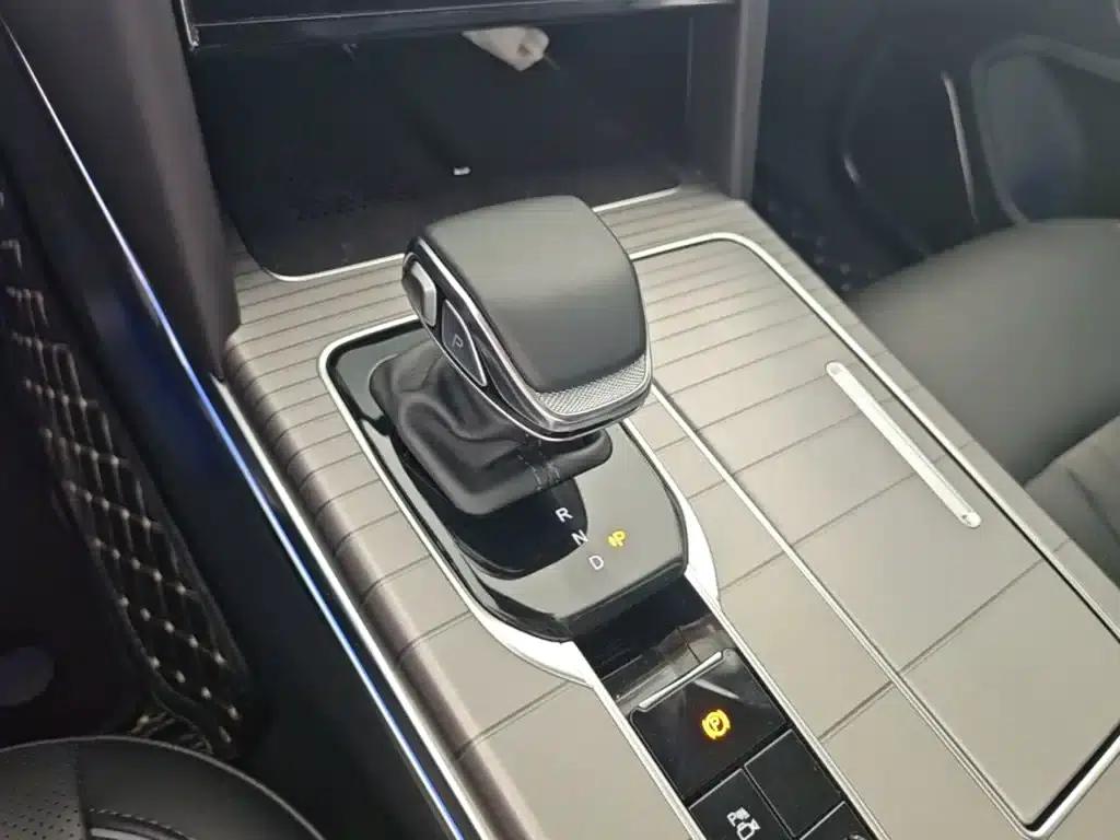 Hongqi HS7 PHEV 2024 2.0T PHEV 4WD Flagship Edition 7-seater — миниатюра 14