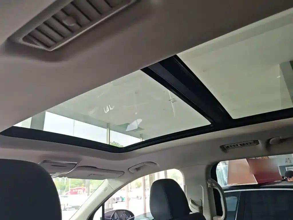 Hongqi HS7 PHEV 2024 2.0T PHEV 4WD Flagship Edition 7-seater — миниатюра 18