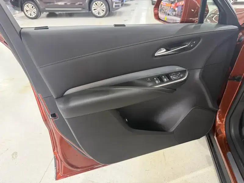 2018 Cadillac XT4 28T AWD Premium — миниатюра 11