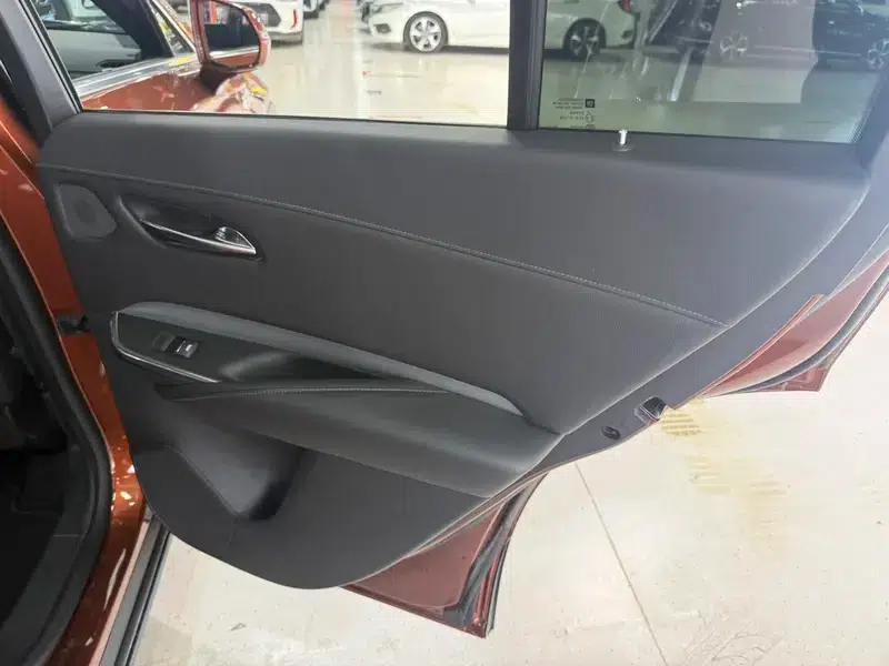 2018 Cadillac XT4 28T AWD Premium — миниатюра 13