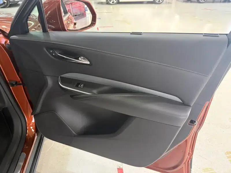 2018 Cadillac XT4 28T AWD Premium — миниатюра 14