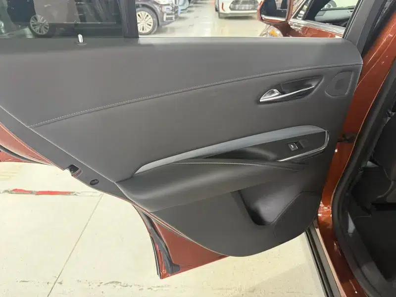 2018 Cadillac XT4 28T AWD Premium — миниатюра 10