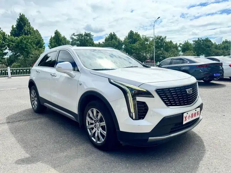 Cadillac XT4 2021 28T Two-Wheel Drive Premium Edition — миниатюра 3