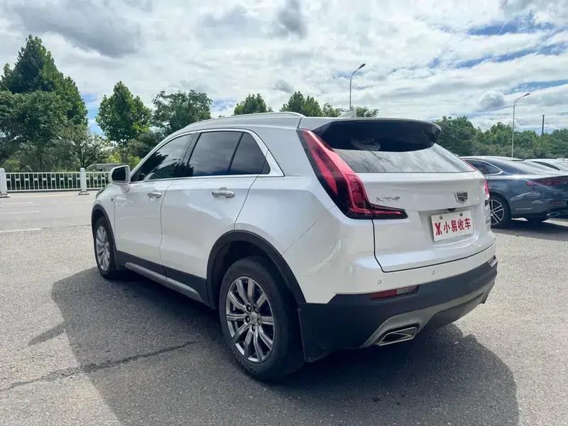 Cadillac XT4 2021 28T Two-Wheel Drive Premium Edition — миниатюра 4
