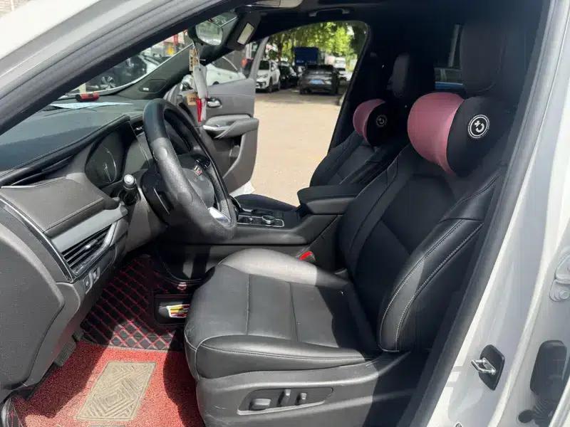 Cadillac XT4 2021 28T Two-Wheel Drive Premium Edition — миниатюра 8