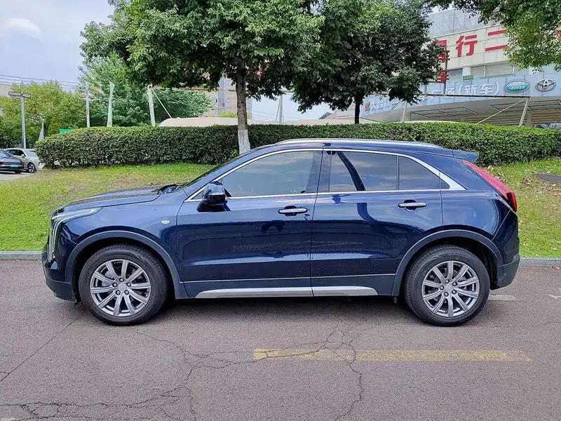 Cadillac XT4 2021 28T Two-Wheel Drive Technology Edition — миниатюра 3