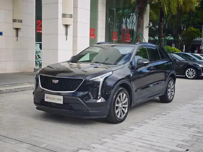 2018 Cadillac XT4 28T 2WD Luxury Sport — миниатюра 1
