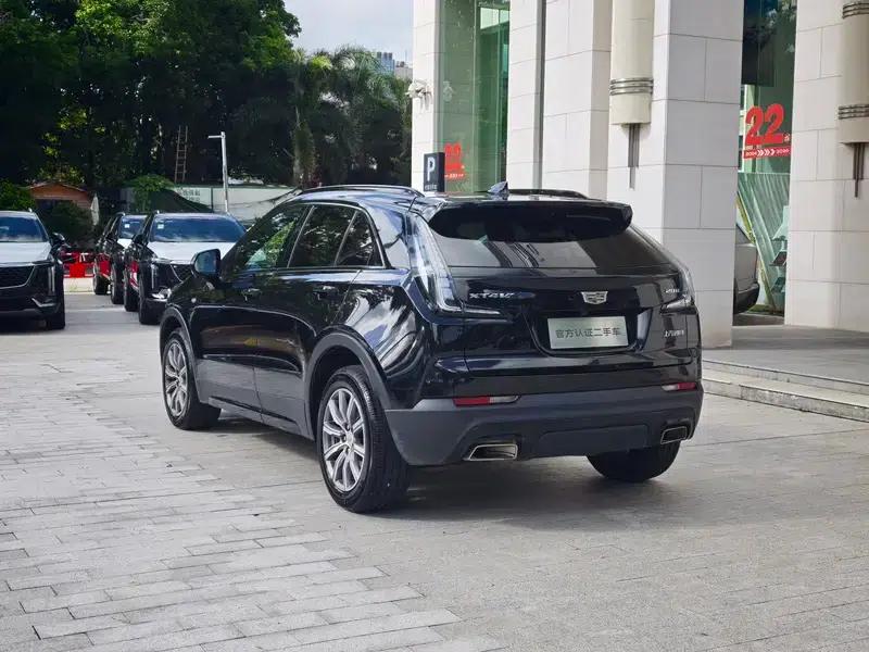 2018 Cadillac XT4 28T 2WD Luxury Sport — миниатюра 4