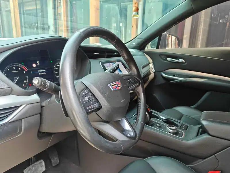 2020 Cadillac XT4 Facelift 28T Two-Wheel Drive Premium Model — миниатюра 12