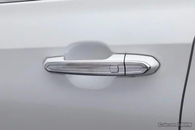 Cadillac XT4 2022 28T 2WD Fashion Edition — миниатюра 10