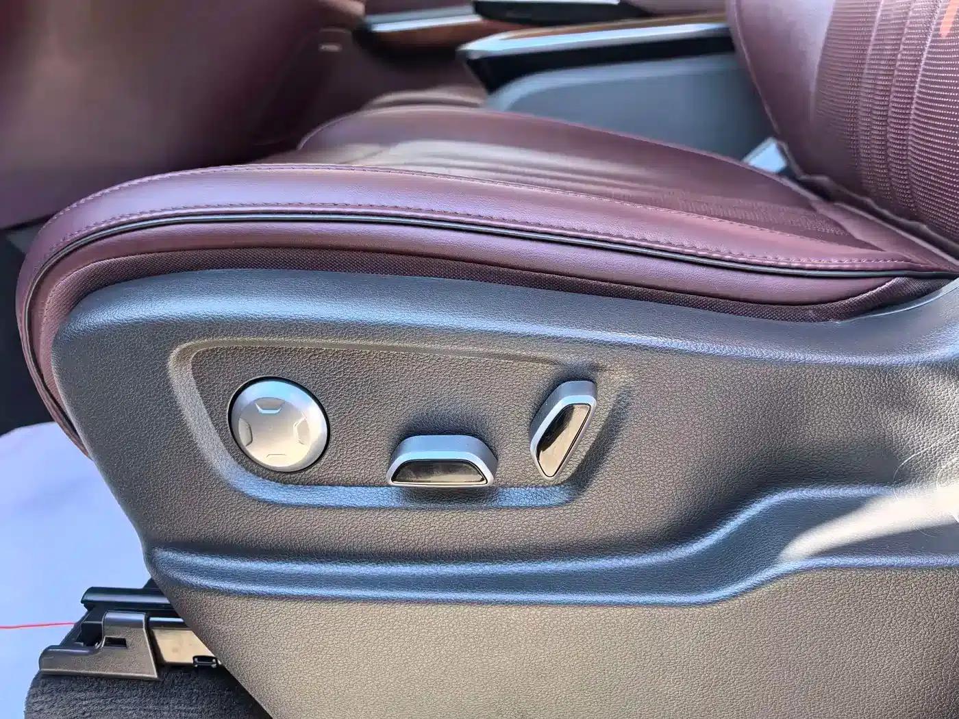 Hongqi HQ9 2023 2.0T Intelligent Flagship Edition — миниатюра 7
