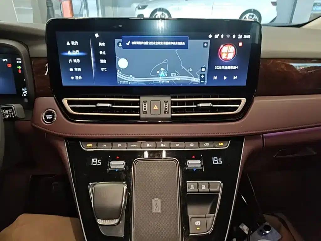 Hongqi HQ9 2023 2.0T Intelligent Flagship Edition — миниатюра 13
