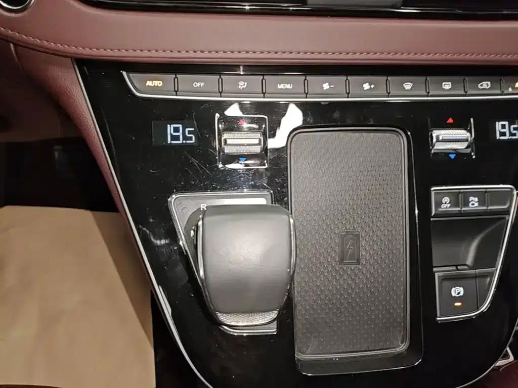 Hongqi HQ9 2023 2.0T Intelligent Flagship Edition — миниатюра 14