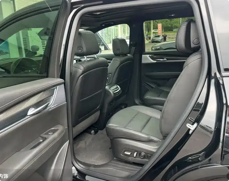 Cadillac XT6 2025 2.0T Executive Black Label Edition — миниатюра 18