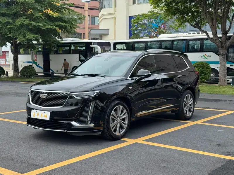 2020 Cadillac XT6 28T Six-Seat Luxury — миниатюра 1