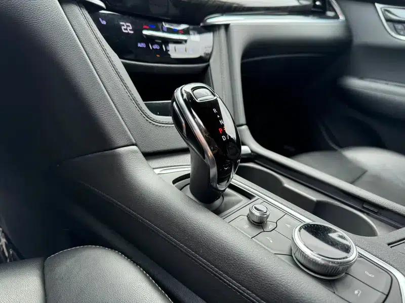 2020 Cadillac XT6 28T Six-Seat Luxury — миниатюра 19