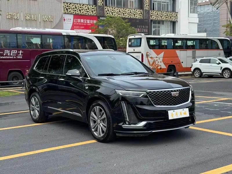2020 Cadillac XT6 28T Six-Seat Luxury — миниатюра 3