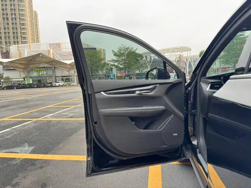 2020 Cadillac XT6 28T Six-Seat Luxury — миниатюра 24