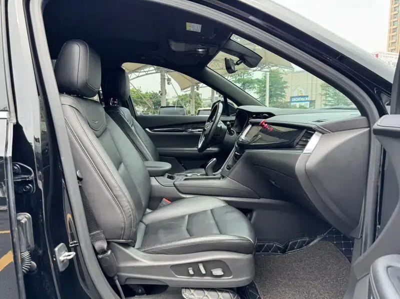 2020 Cadillac XT6 28T Six-Seat Luxury — миниатюра 27