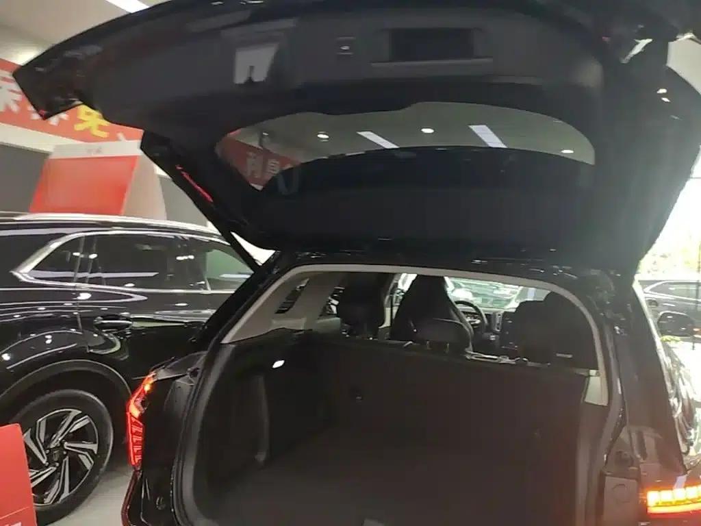 Hongqi HS3 PHEV 2024 Model, 115km/h Performance Edition — миниатюра 19