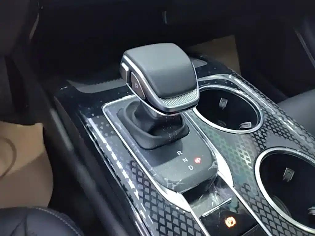 Hongqi HS3 PHEV 2024 Model, 115km/h Performance Edition — миниатюра 14