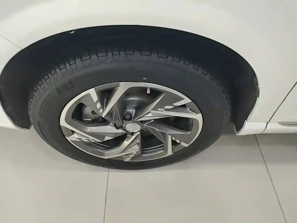 Hongqi HS3 PHEV 2024 Model, 115km/h Performance Edition — миниатюра 23