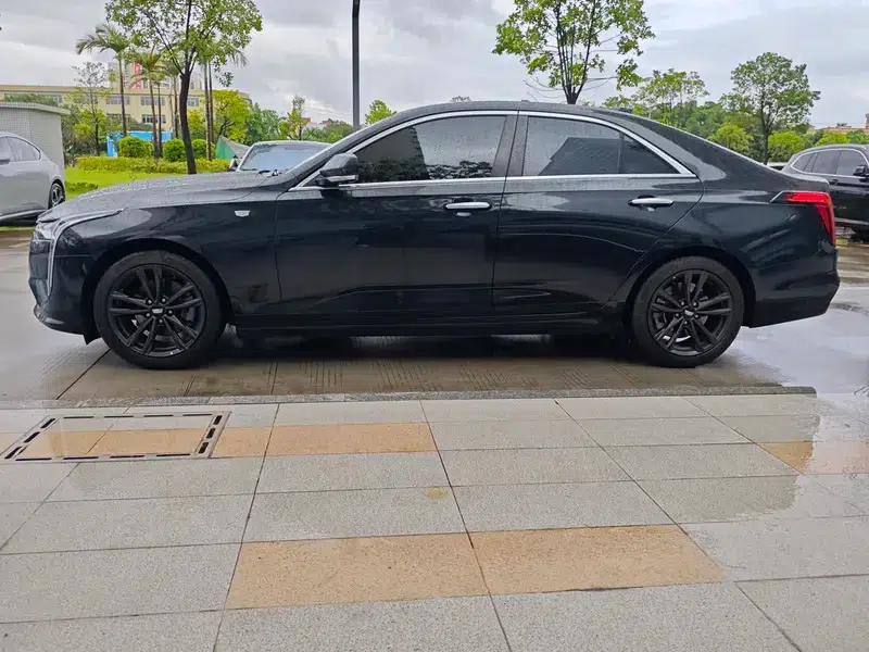 2023 Cadillac CT4 25T Luxury — миниатюра 3