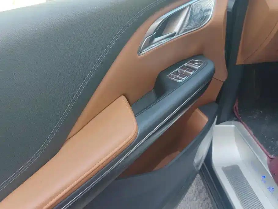 Hongqi HQ9 PHEV 2024 2.0T AWD Luxury Edition — миниатюра 7