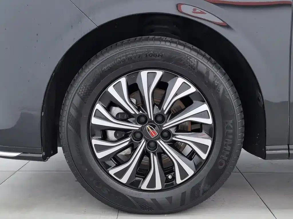 Hongqi HQ9 PHEV 2024 2.0T AWD Luxury Edition — миниатюра 17