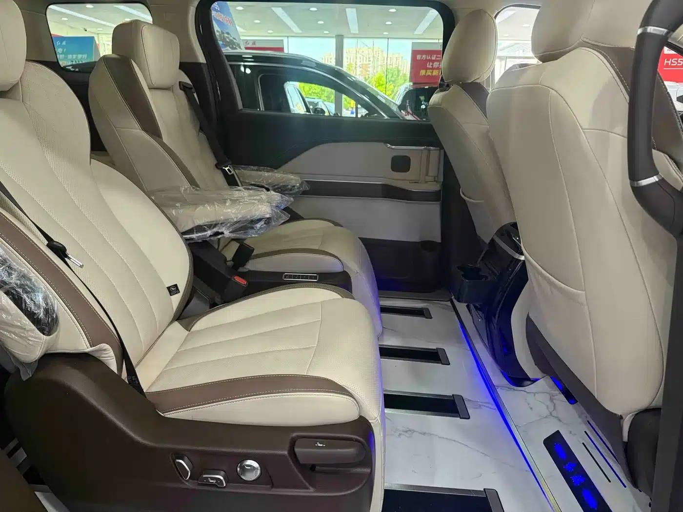 Hongqi HQ9 PHEV 2024 2.0T AWD Business Edition — миниатюра 7
