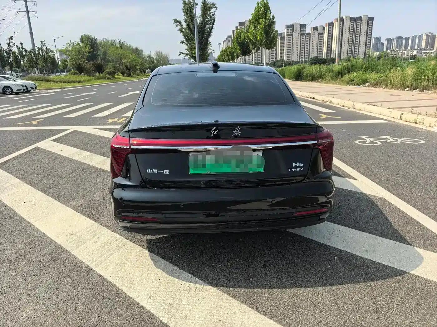 Hongqi H5 PHEV 2025 Model 170 Super Hybrid — миниатюра 8